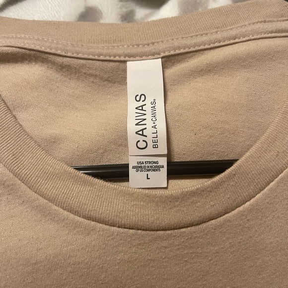 🤍Graphic Tee🤍 - Picture 3 of 3